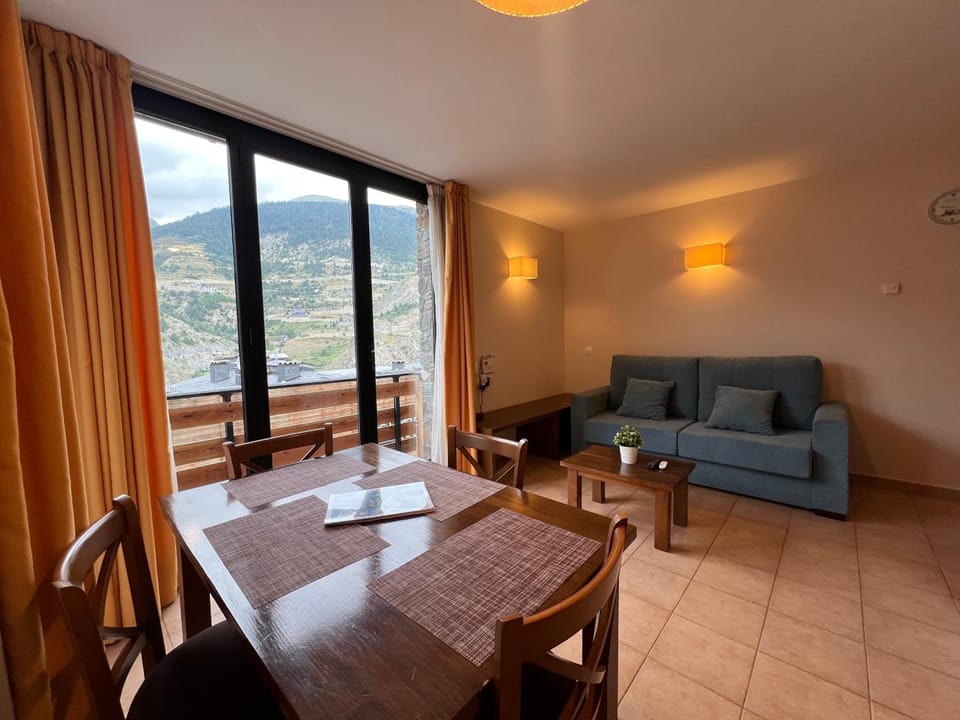 Apartamento con espectaculares vistas en Canillo HUT-8003 Apartment in Andorra