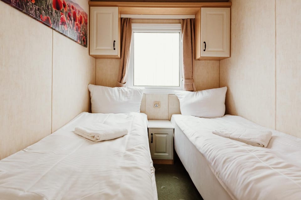 Property building, Living room, Bedroom