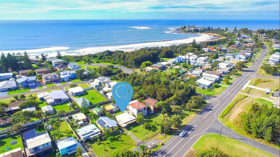 The Cabana - Pet Friendly with Fireplace - 2 Mins to Beach House in Culburra Beach