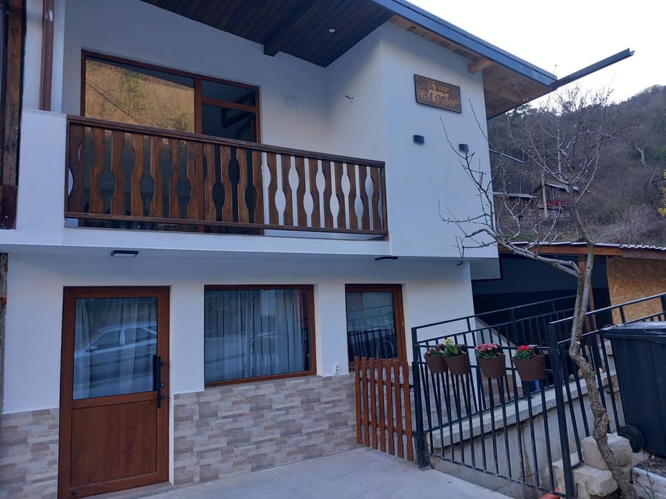 Къща за гости "НА СЕЛО" Грохотно Bed and Breakfast in Plovdiv Province