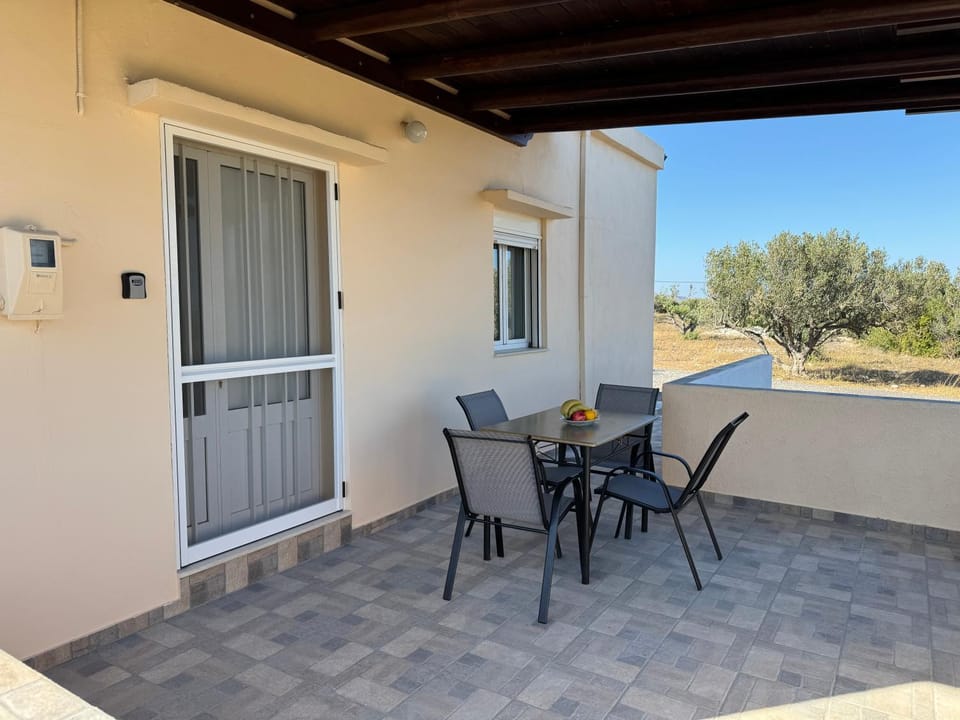 Victoria's House Xerokambos Apartment in Lasithi