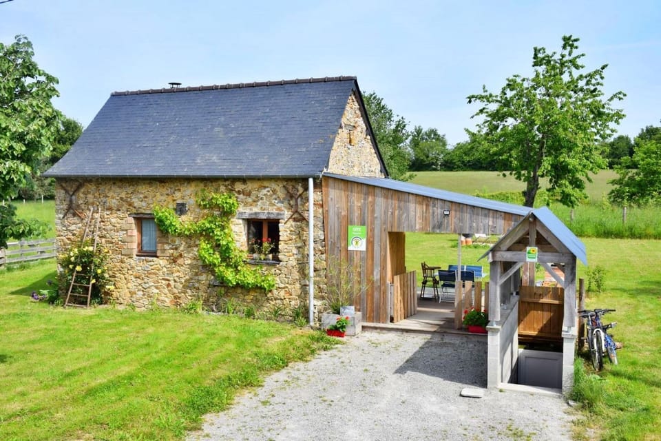 Property building, Garden, Garden view