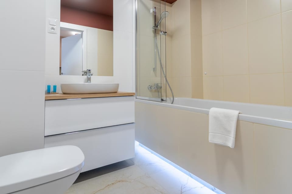 Toilet, Bathroom, Bath, towels