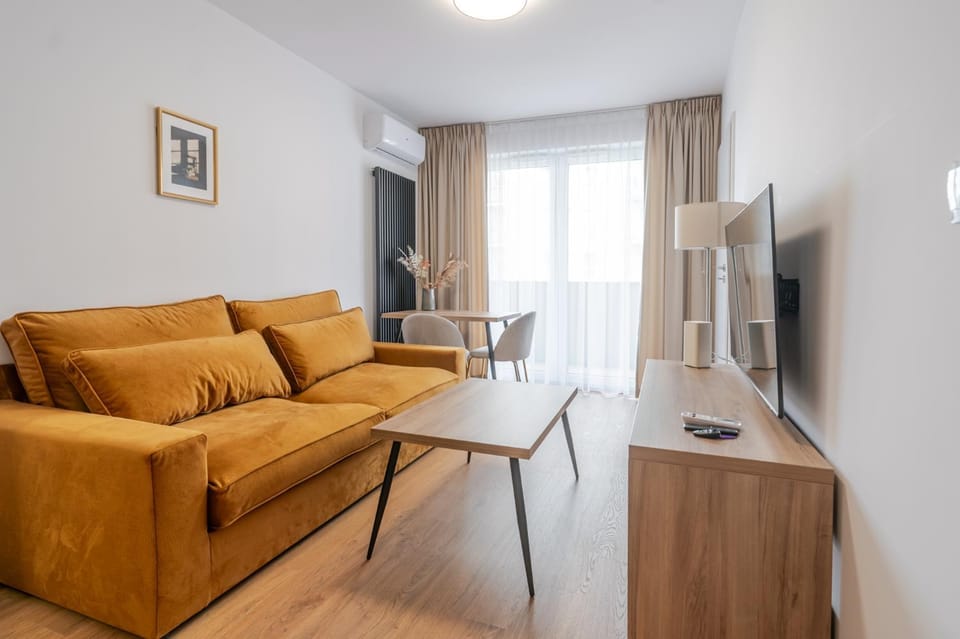 Communal lounge/ TV room, Living room, Seating area