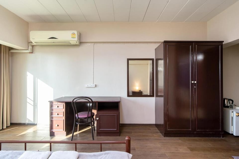 Petch Tower Ekamai Budget Serviced Apartments Apartment in Bangkok