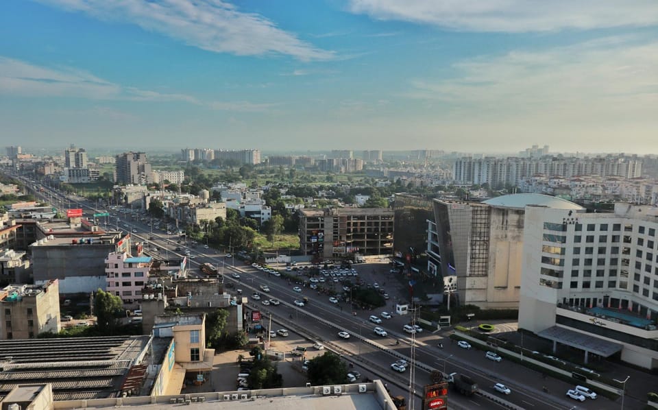 Day, Neighbourhood, Bird's eye view, City view, Street view, Location
