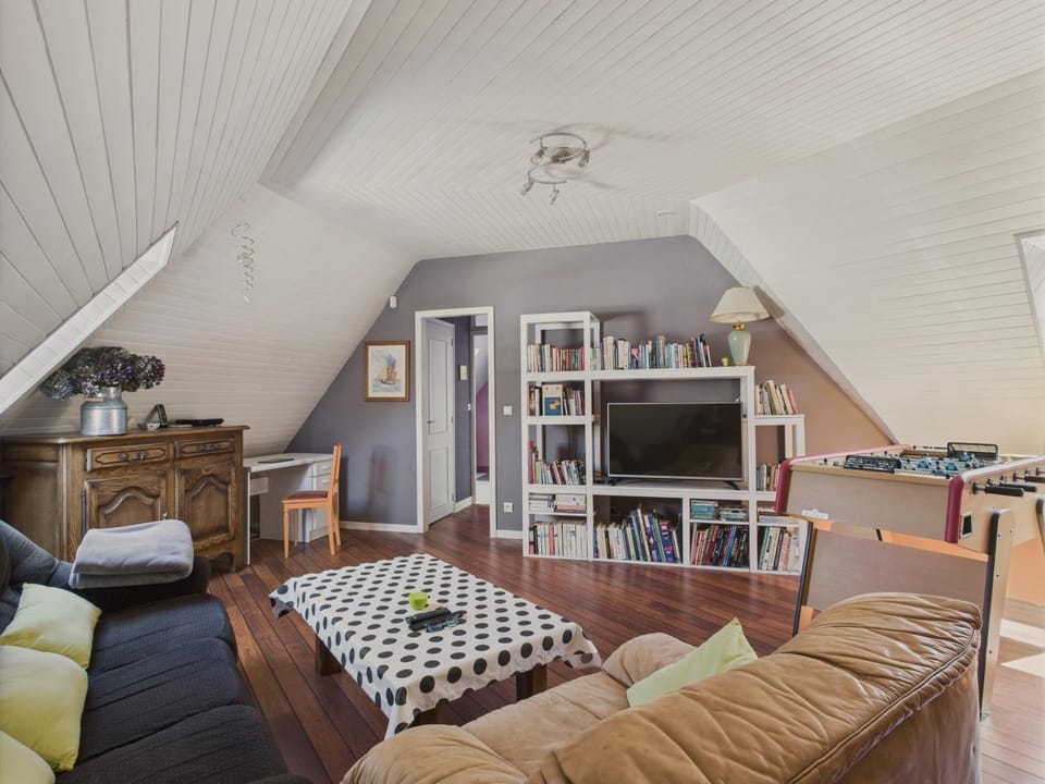 Communal lounge/ TV room, Living room