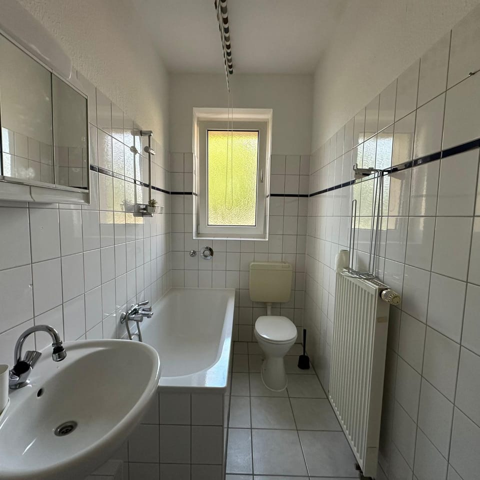 Shower, Toilet, Bathroom, Bath