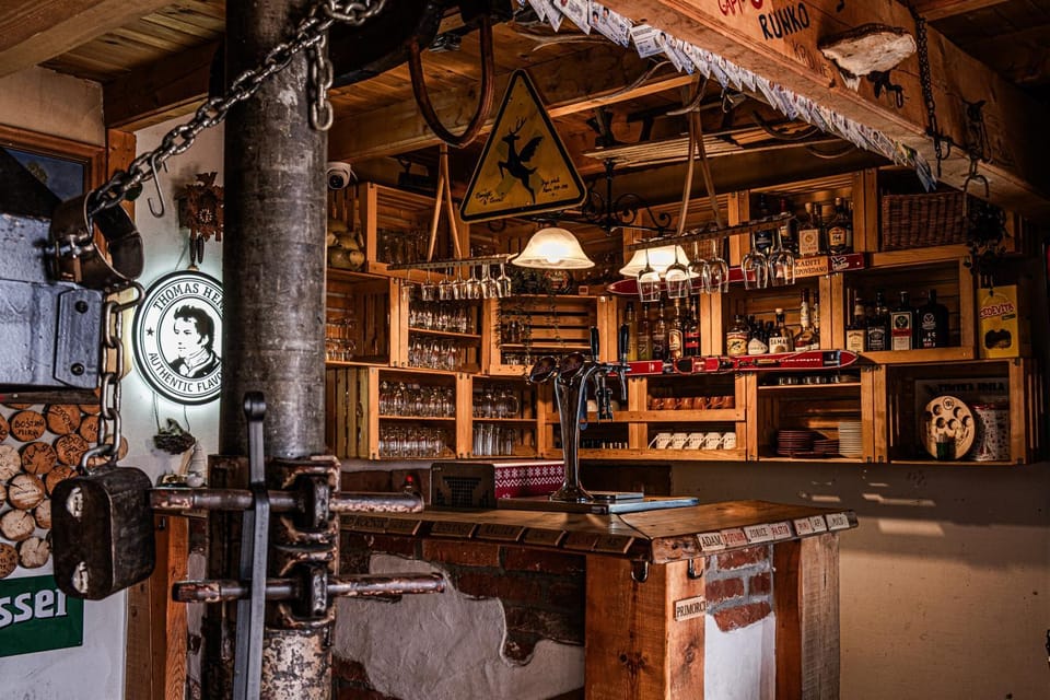 Restaurant/places to eat, Food and drinks