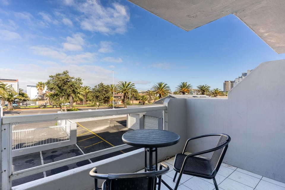 South Views 14 Apartment in Cape Town
