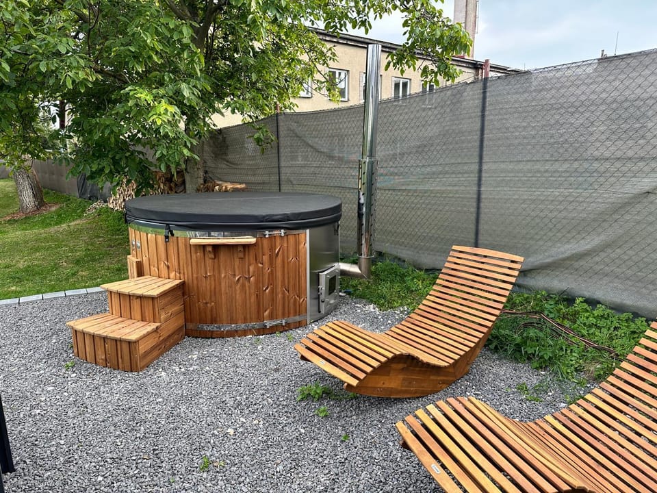 Hot Tub, Spa and wellness centre/facilities