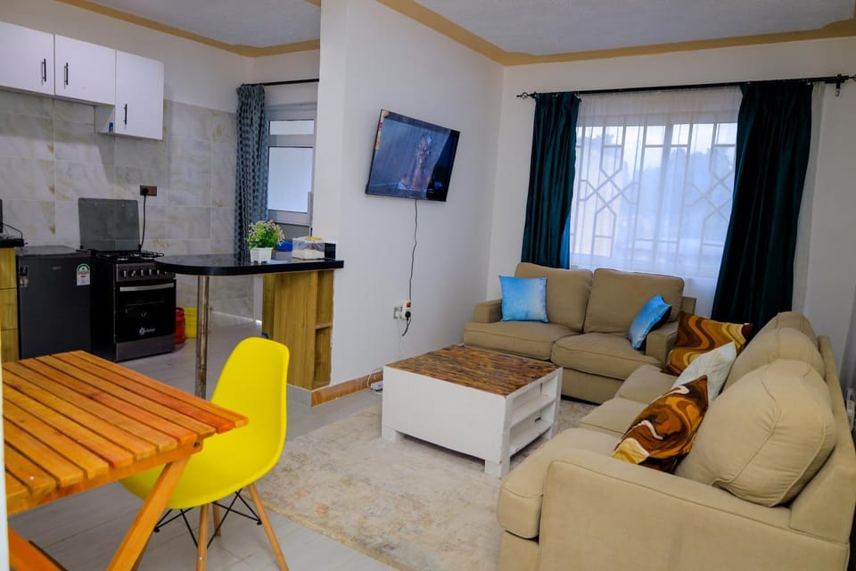 Communal lounge/ TV room, TV and multimedia, Seating area, Dining area, Evening entertainment