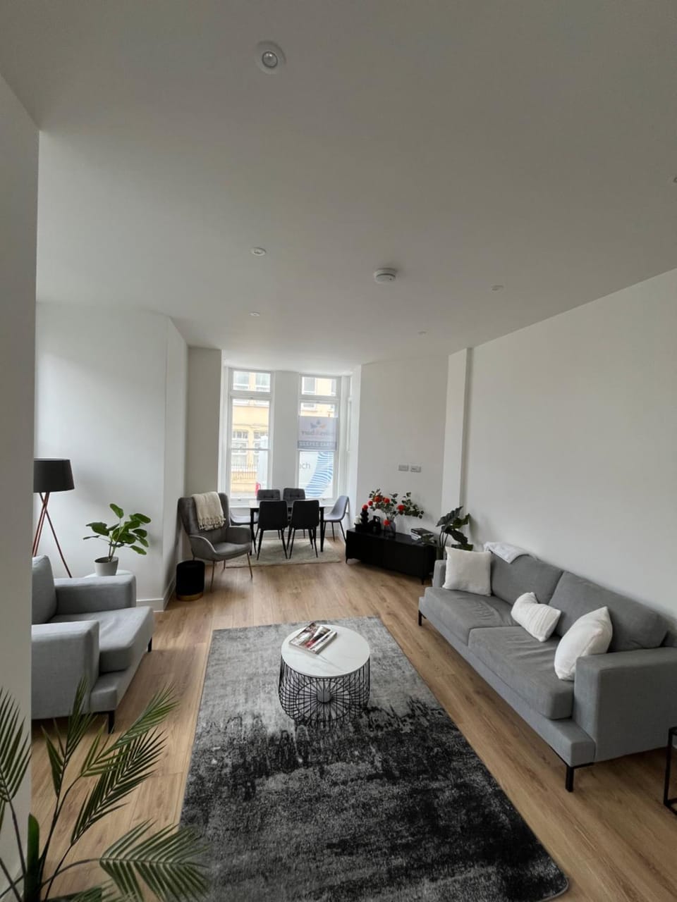 Living room, Photo of the whole room, Seating area