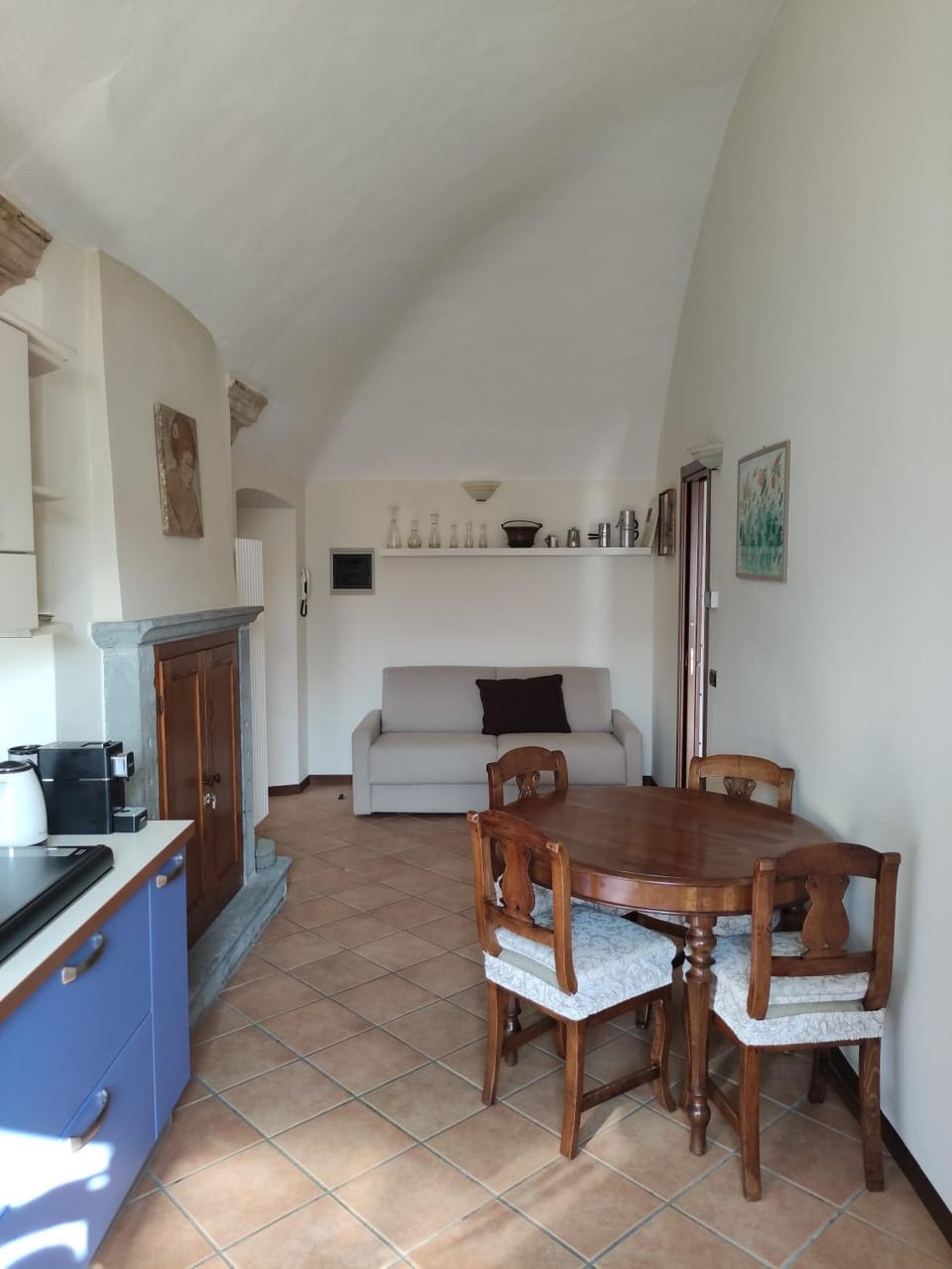 Living room, Dining area