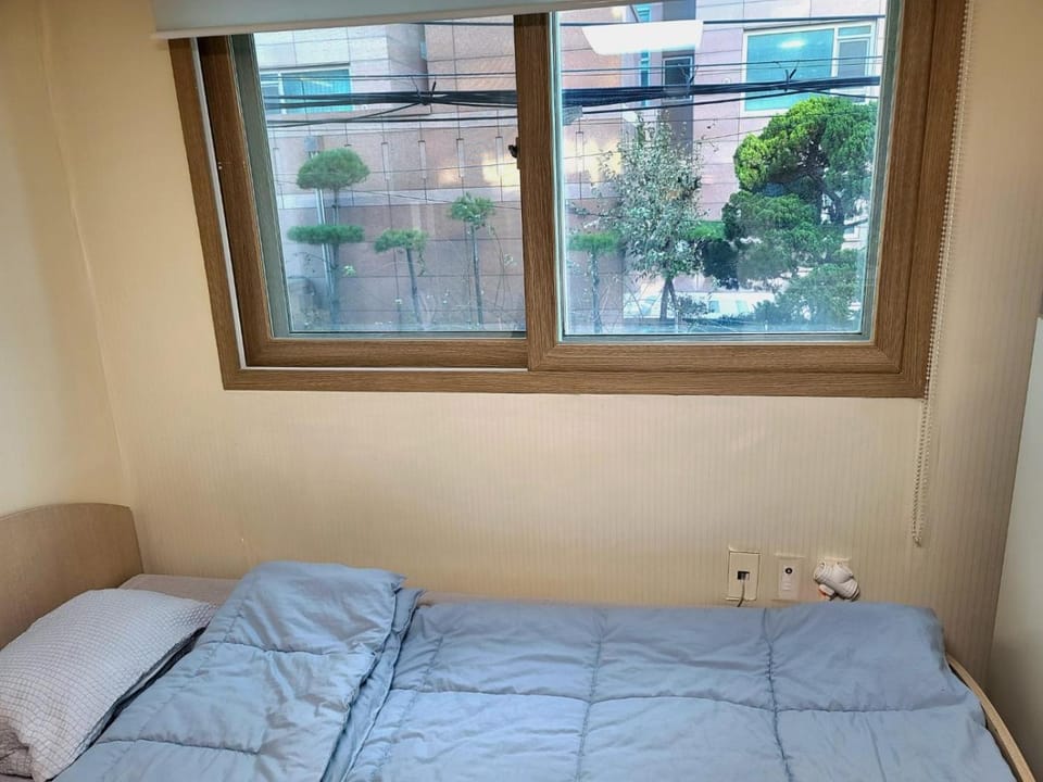 YH House Hongdae, Sinchon Apartment in Seoul