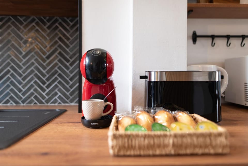 Coffee/tea facilities, Food, toaster