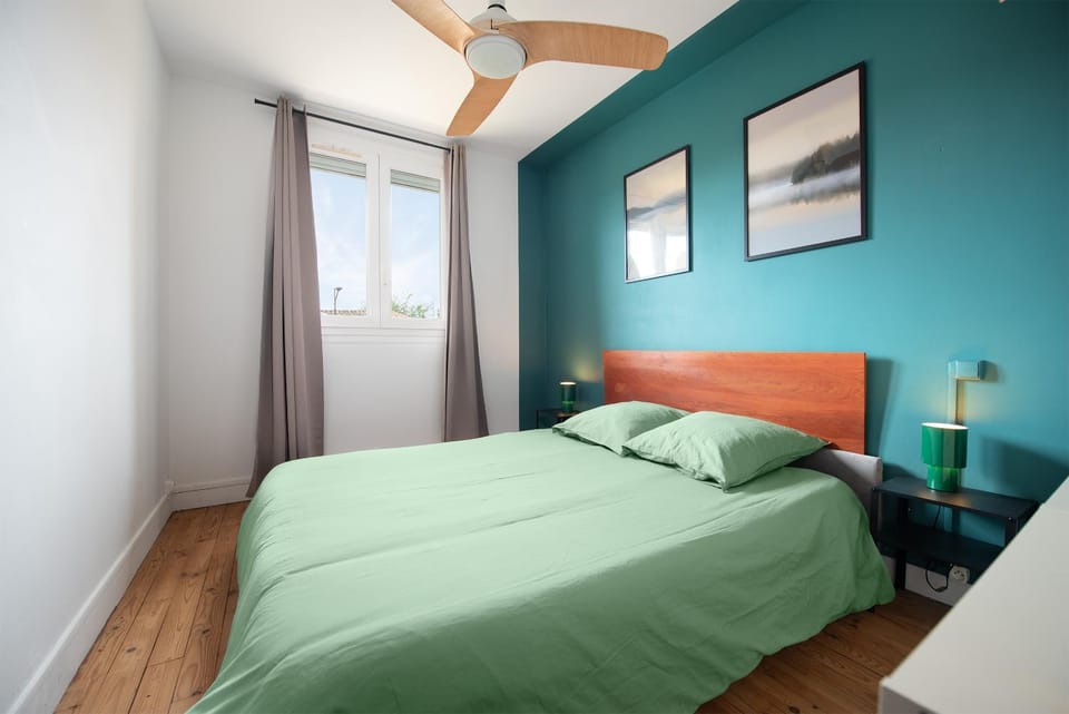 Bed, Bedroom
