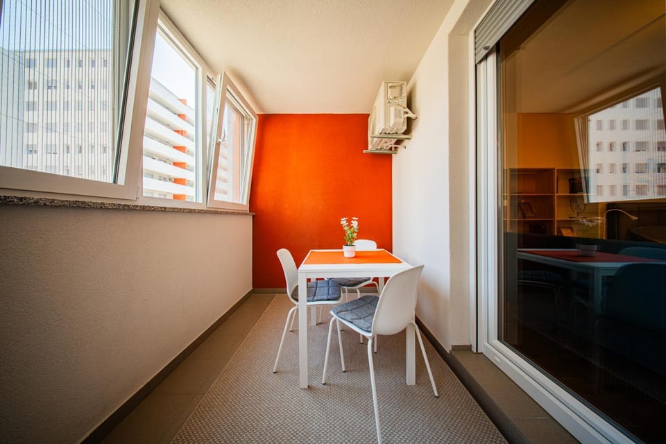 Balcony/Terrace, Balcony/Terrace, Living room, Seating area, Dining area