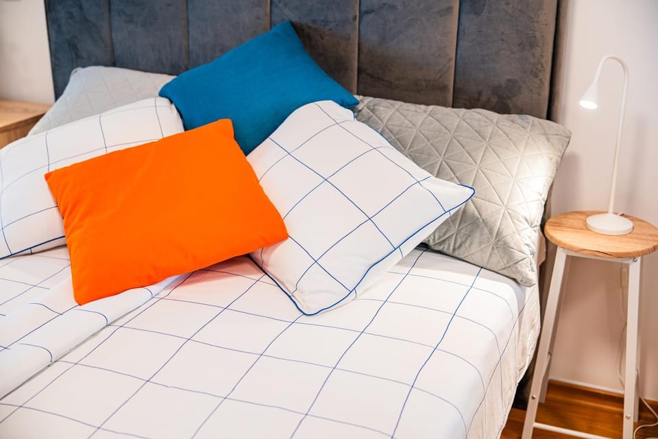 Property building, Bed, Photo of the whole room, Decorative detail, Bedroom