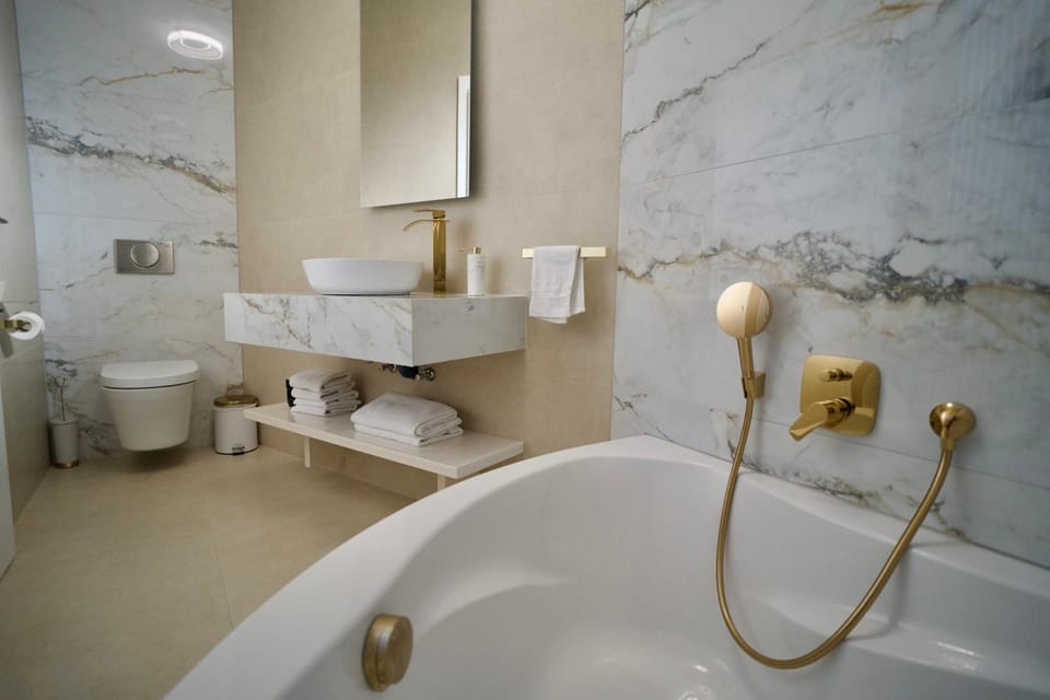 Toilet, Bathroom, Bath