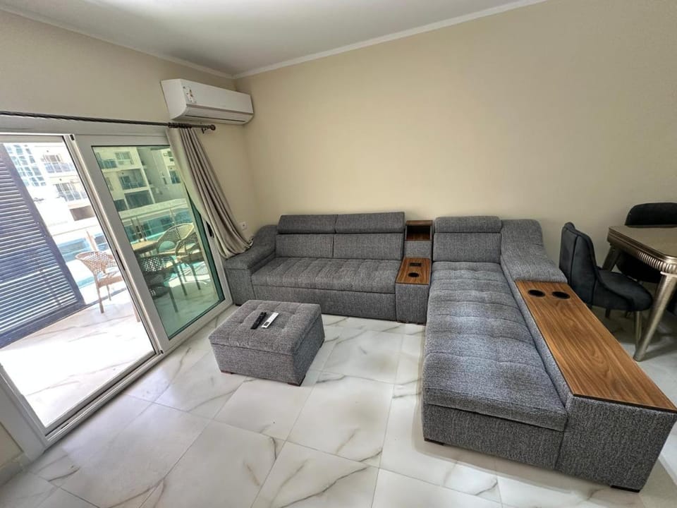Cairona Properties - شاليه متميز بقلب العلمين الجديده شامل دخول الشاطئ Apartment in Egypt