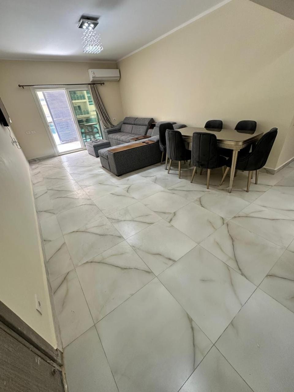 Cairona Properties - شاليه متميز بقلب العلمين الجديده شامل دخول الشاطئ Apartment in Egypt