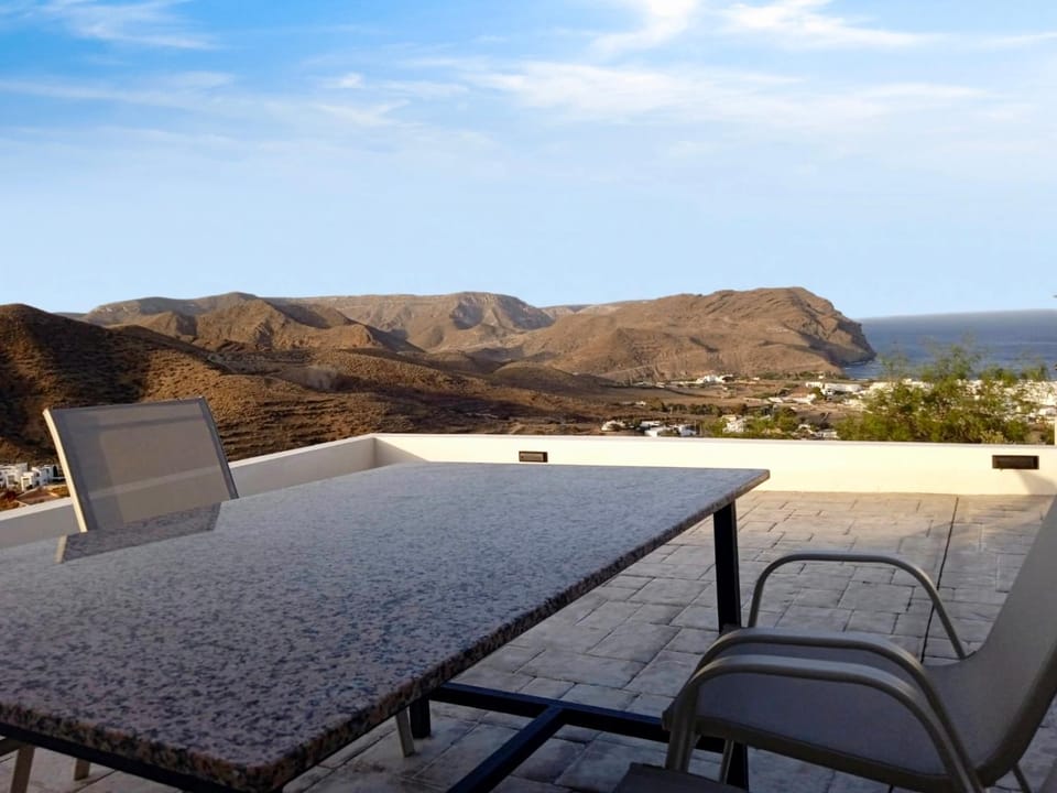 Natural landscape, Balcony/Terrace, Sea view