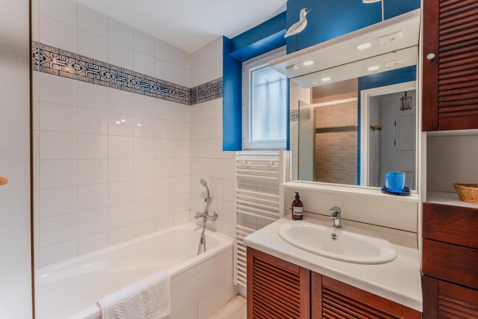 Bathroom, Bath