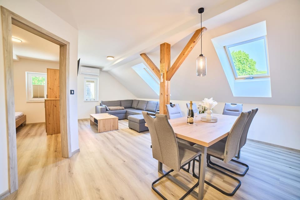 Living room, Dining area, Time of day
