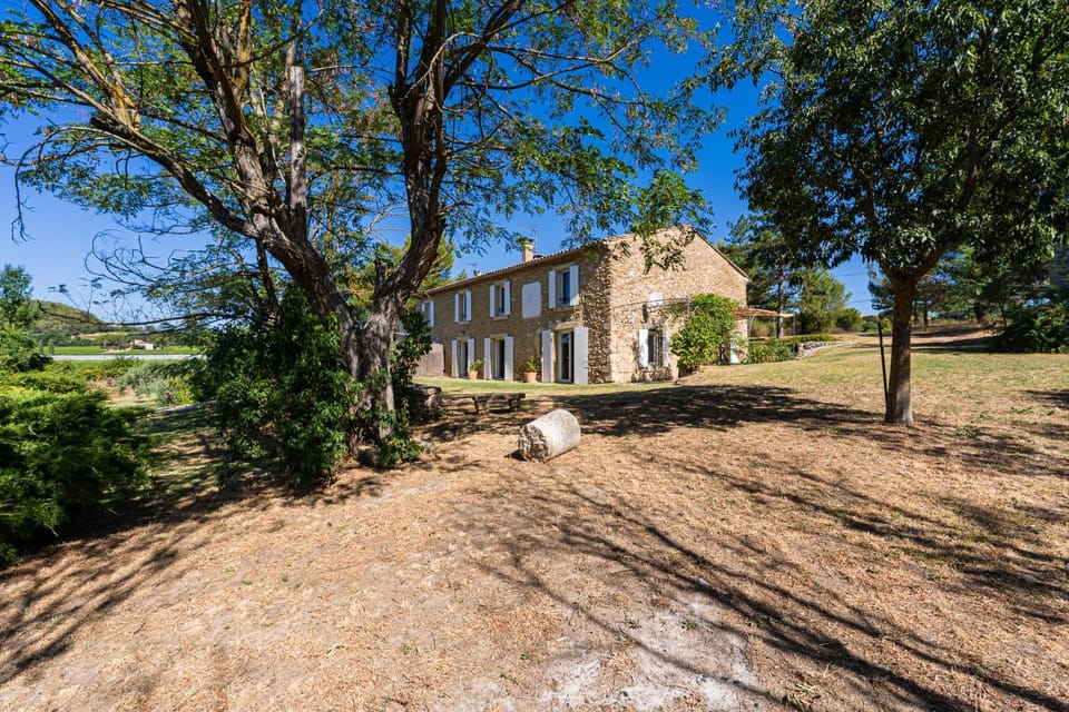 Property building, Spring, Day, Natural landscape, Garden, Garden view