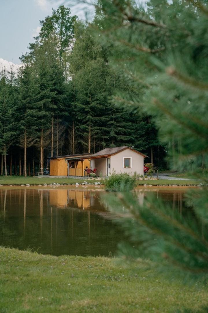 Chatka Pod Blatcem Chalet in South Bohemian Region