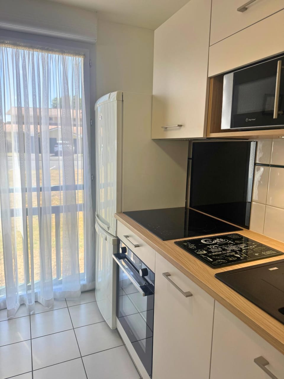 Kitchen or kitchenette, oven, stove