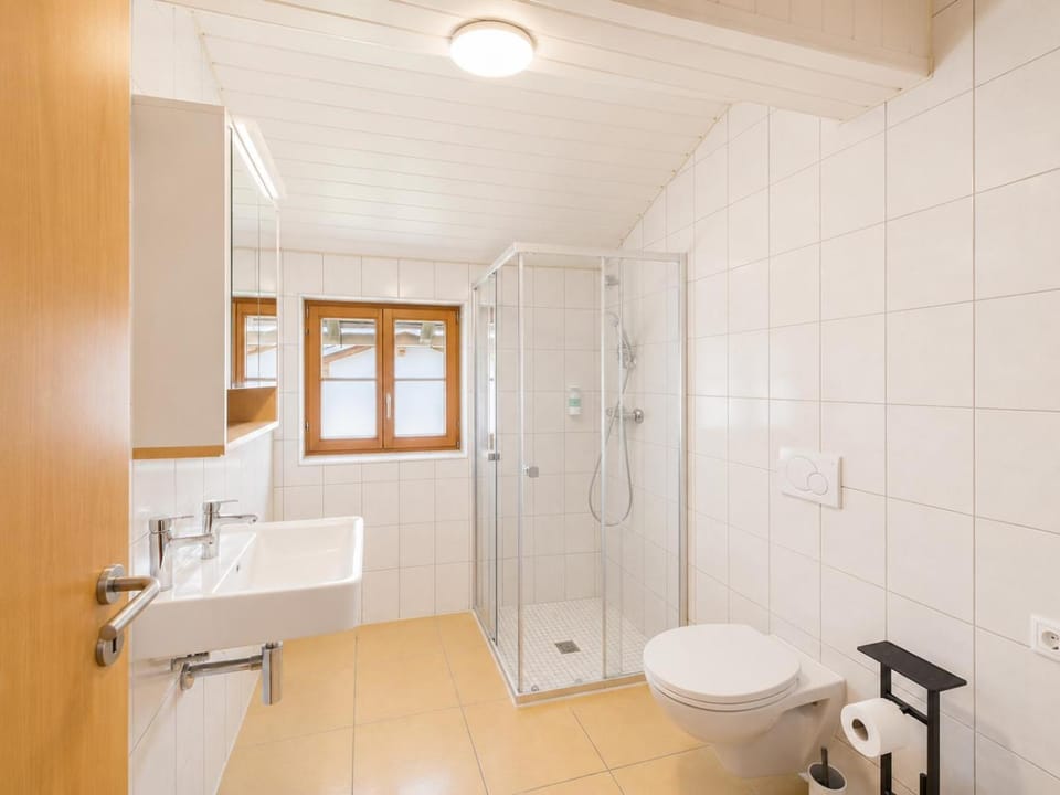 CROWN LIVING Apartments Krumbach - Highspeed WiFi - Self Check-in & Parking Apartment in Vorarlberg, Austria