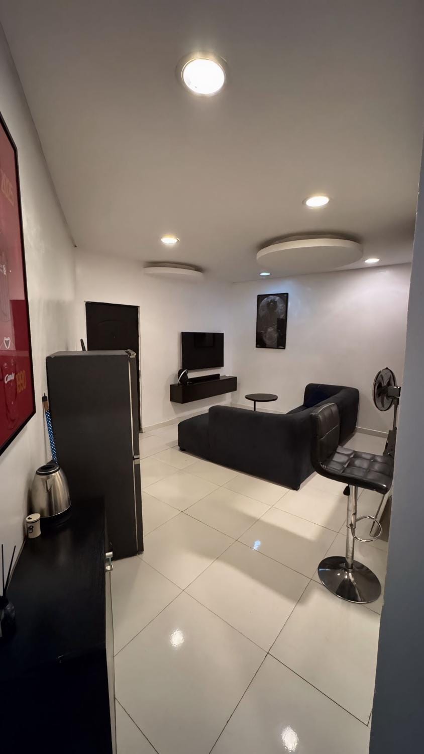 Communal lounge/ TV room, TV and multimedia, Living room, Seating area, Evening entertainment