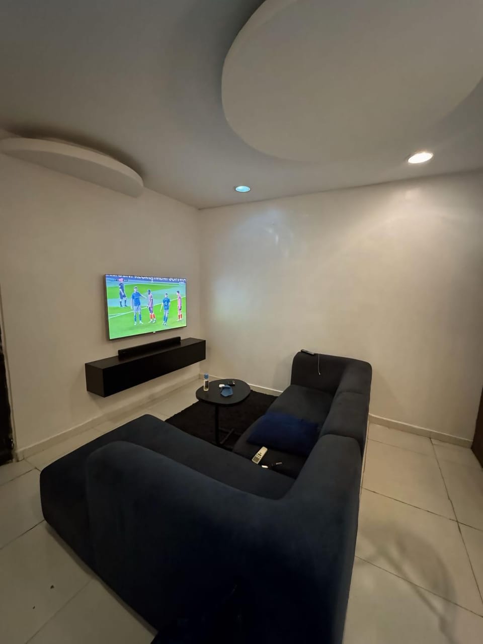Communal lounge/ TV room, TV and multimedia, Living room, Seating area, Evening entertainment