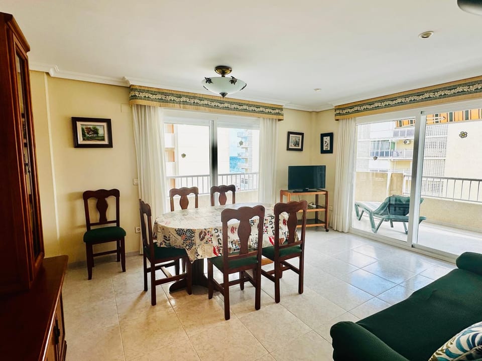 APARTAMENTO 2 Hab CON PISCINA Y GARAJE Apartment in Peniscola