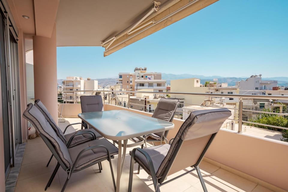 Day, Natural landscape, View (from property/room), Balcony/Terrace, Balcony/Terrace, Dining area, Mountain view, Sea view