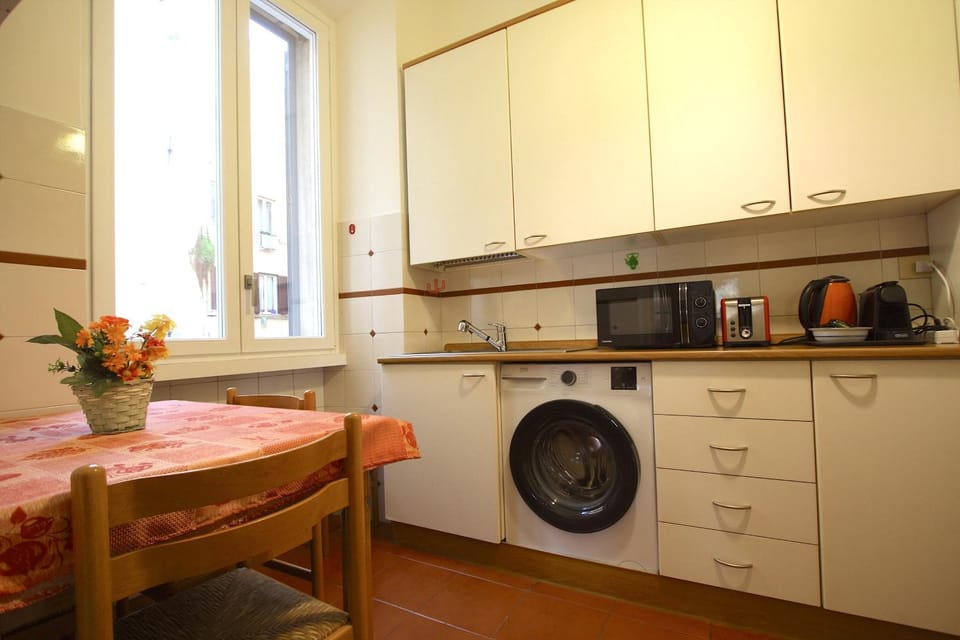 La Finestra sulla Basilica Apartment in Rome
