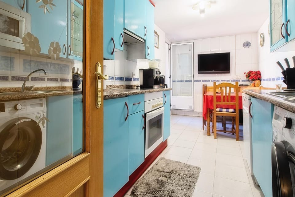 Kitchen or kitchenette, Living room