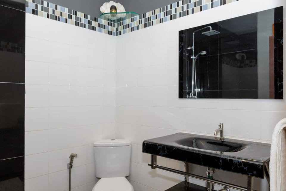 Toilet, Bathroom