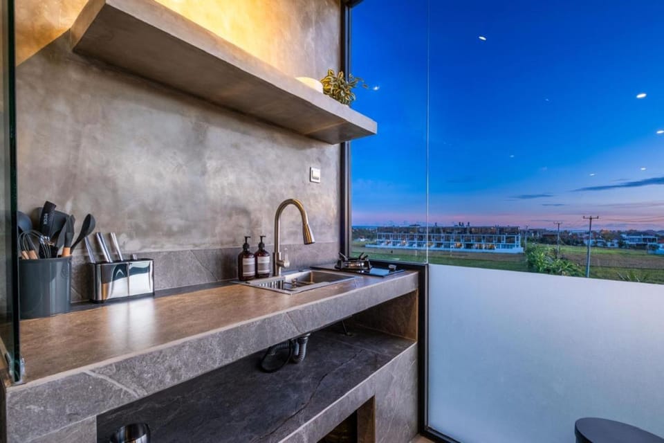 Brand new apartment with stunning sunset views Apartment hotel in North Kuta