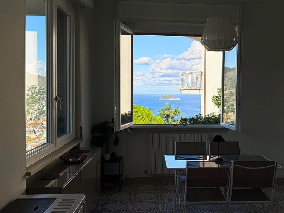 Dining area, Sea view
