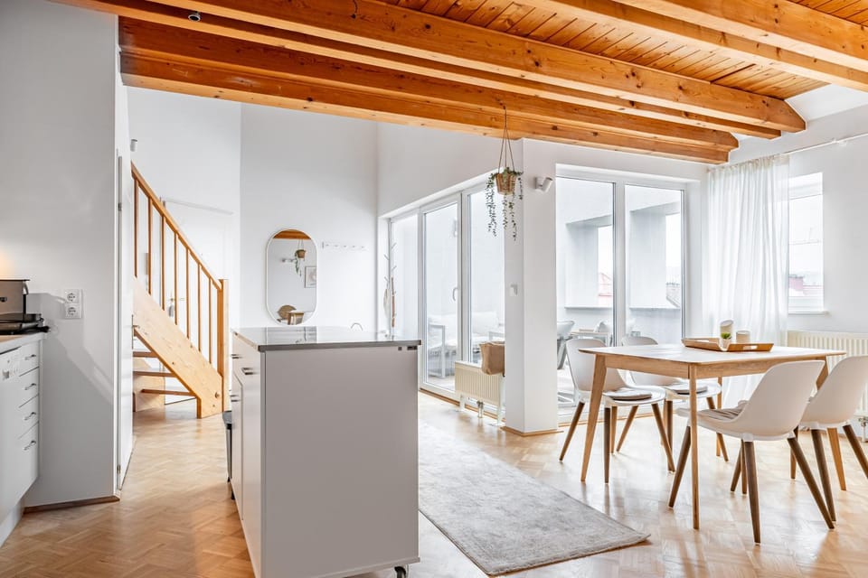 Kitchen or kitchenette, Living room, Seating area, Dining area, internet, minibar, kitchen