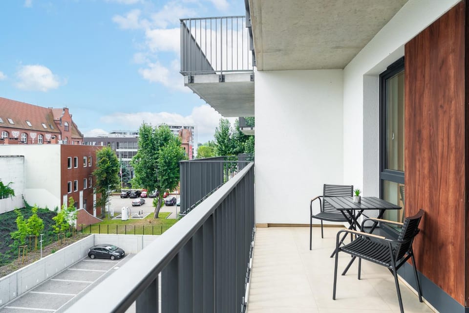 Property building, Day, Parking