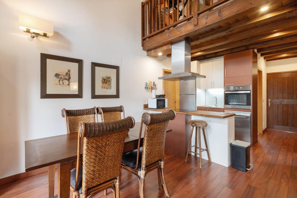 Property building, Kitchen or kitchenette, Living room