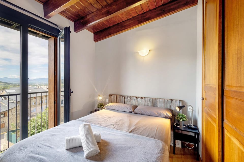 Property building, Living room, Bedroom