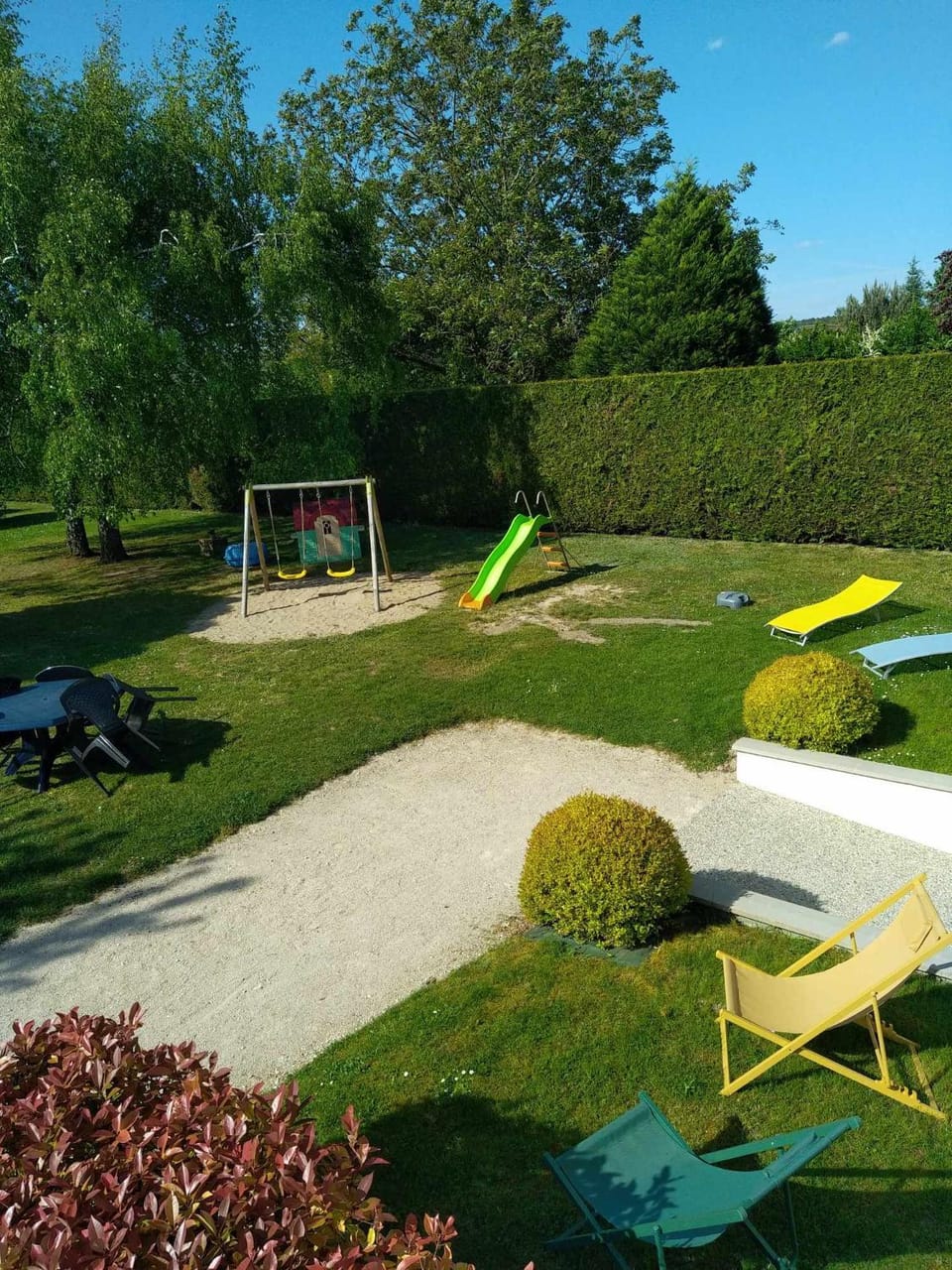 Natural landscape, Children play ground, Garden view, Parking, sunbed