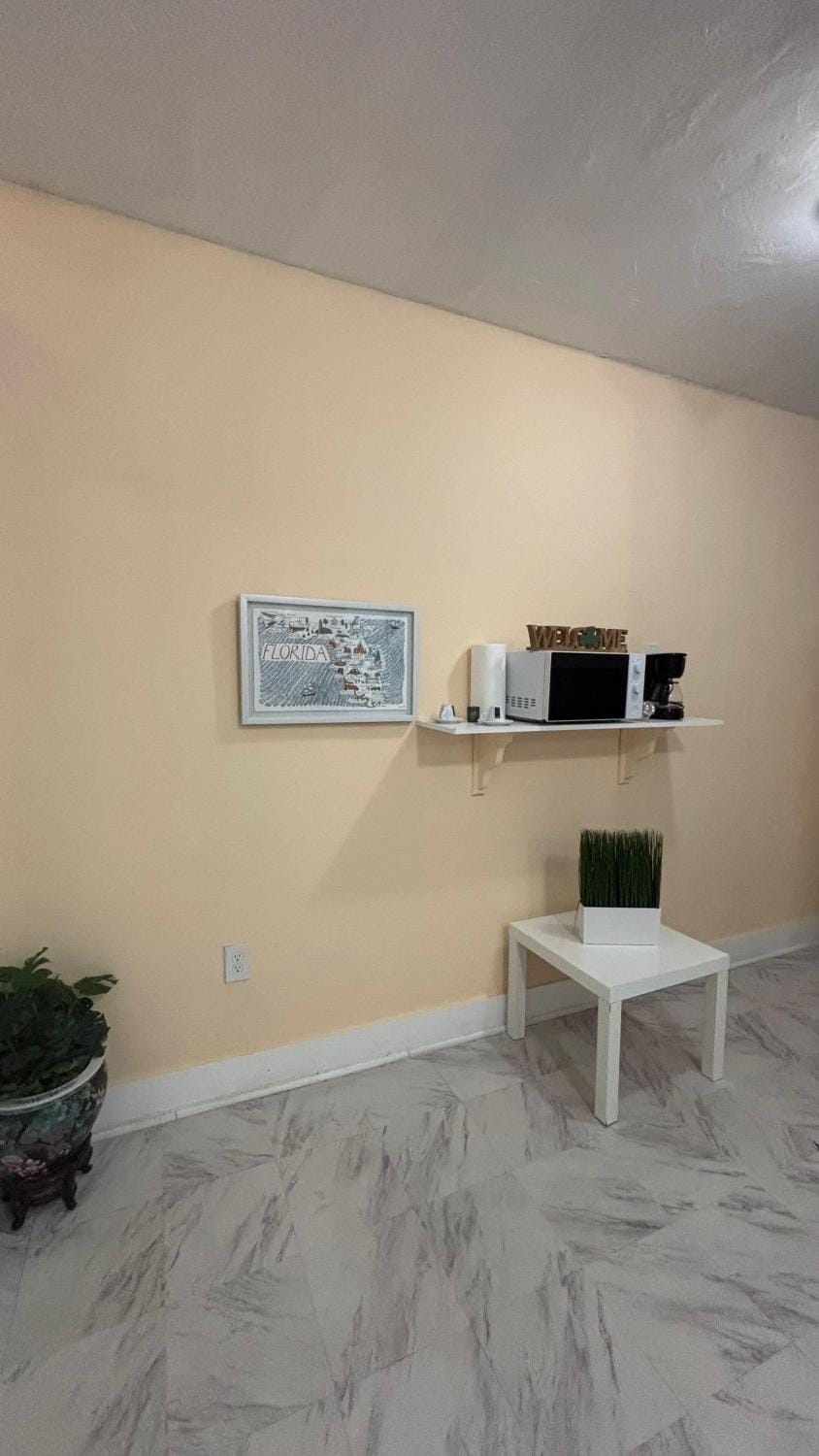 The Studio 6 Little Havana Walk to Marlins Stadium Apartment in Miami
