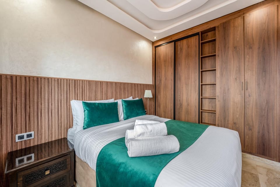 Bed, Photo of the whole room, Bedroom, towels, wardrobe