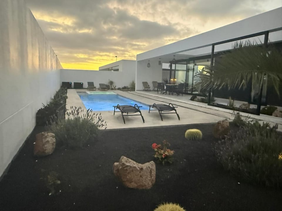 Stylish and comfortable Villa Anna in Villaverde Villa in Maxorata